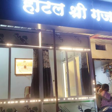 Shree Gajlaxmi Hotel Walking Distance From Mahakaleswar Ujjain Eksteriør bilde