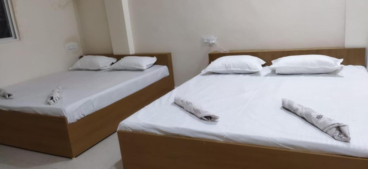 Shree Gajlaxmi Hotel Walking Distance From Mahakaleswar Ujjain Eksteriør bilde