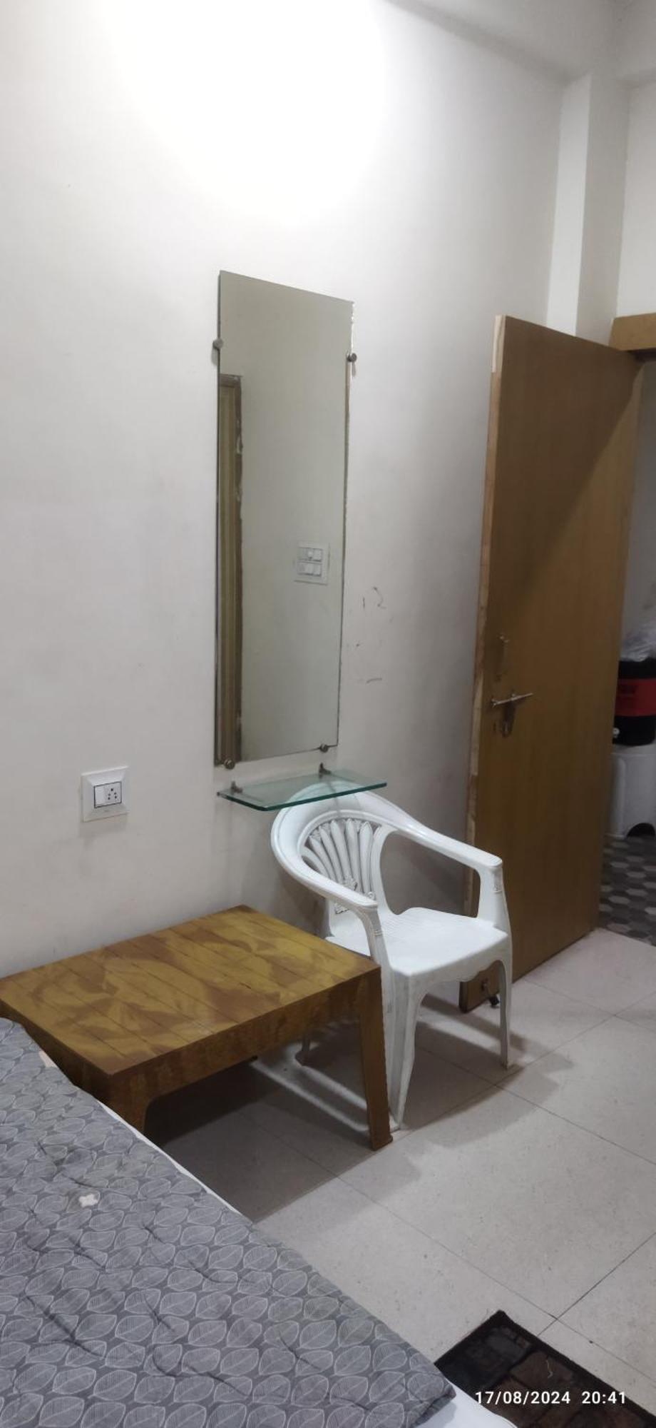 Shree Gajlaxmi Hotel Walking Distance From Mahakaleswar Ujjain Eksteriør bilde